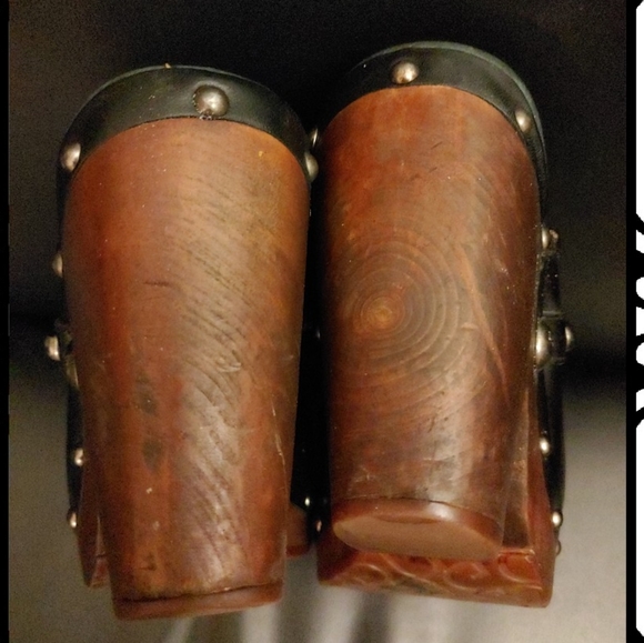 ✴UGG Black Leather Studded Mules/Clogs✴ - Picture 4 of 7